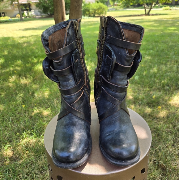 Used Freebird Baker Size 7 - Picture 2 of 8